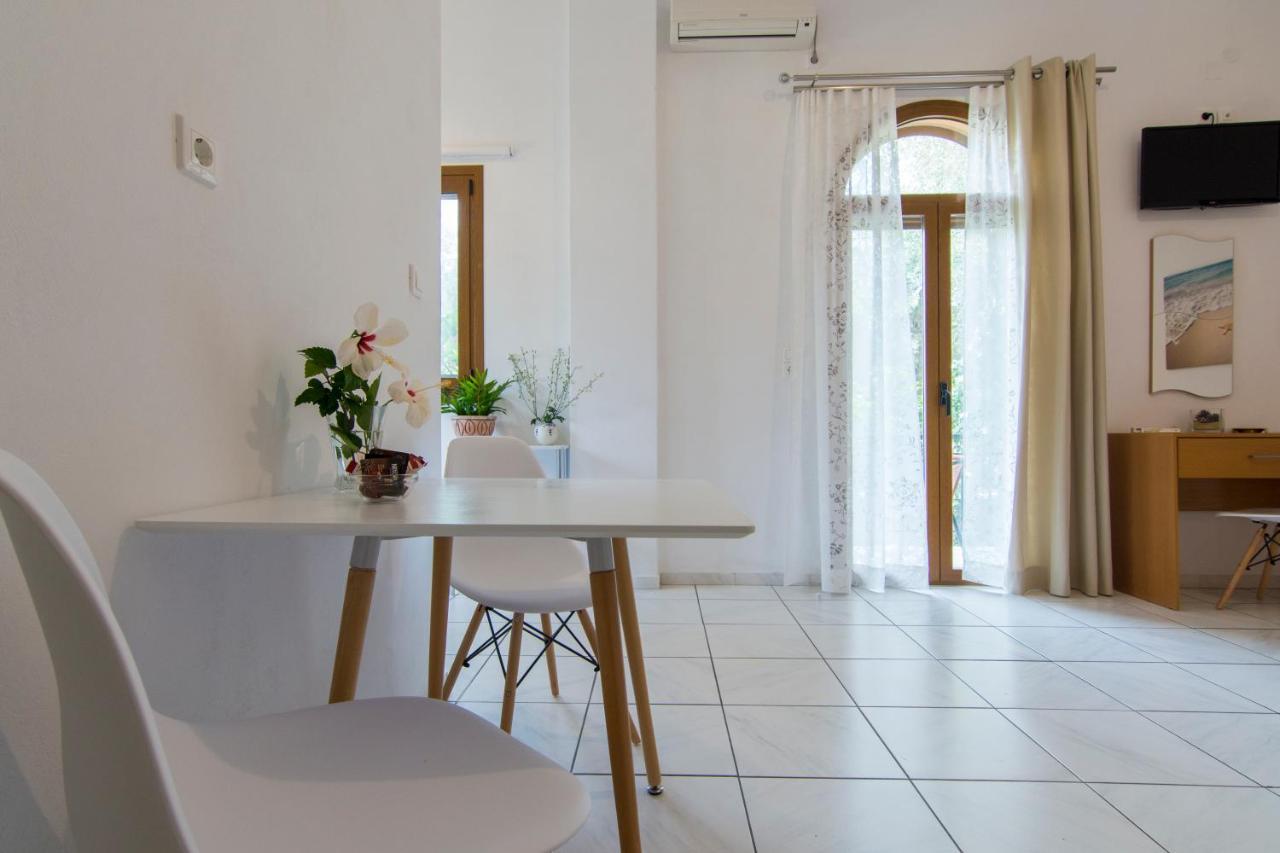 Natsios Apartments Vlachopoulátika المظهر الخارجي الصورة